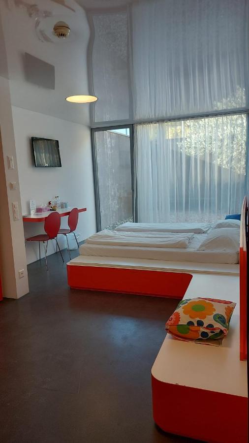 Chromotel Self Check-In Mezzovico Extérieur photo