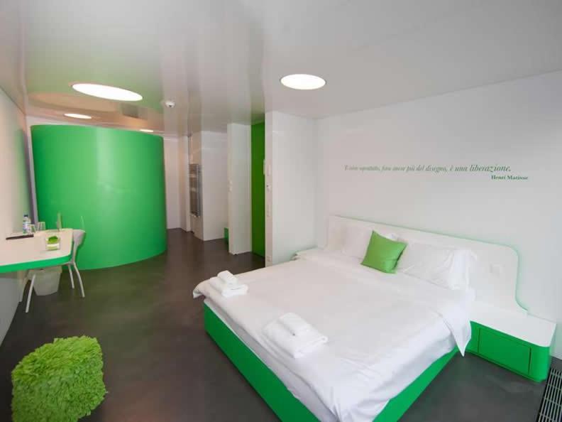 Chromotel Self Check-In Mezzovico Extérieur photo