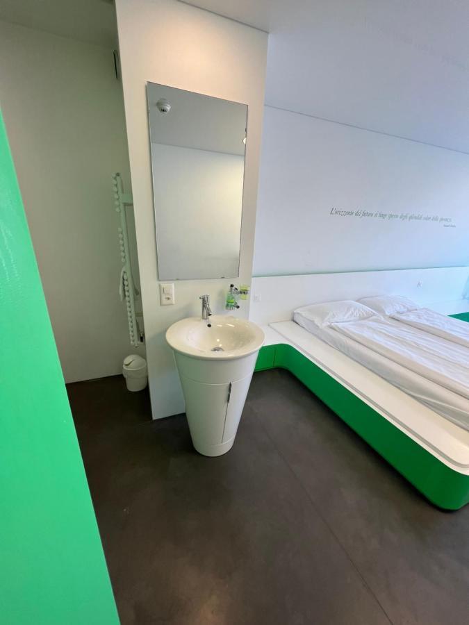 Chromotel Self Check-In Mezzovico Extérieur photo